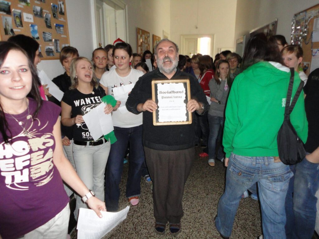 2010b | SOS a SOU KH