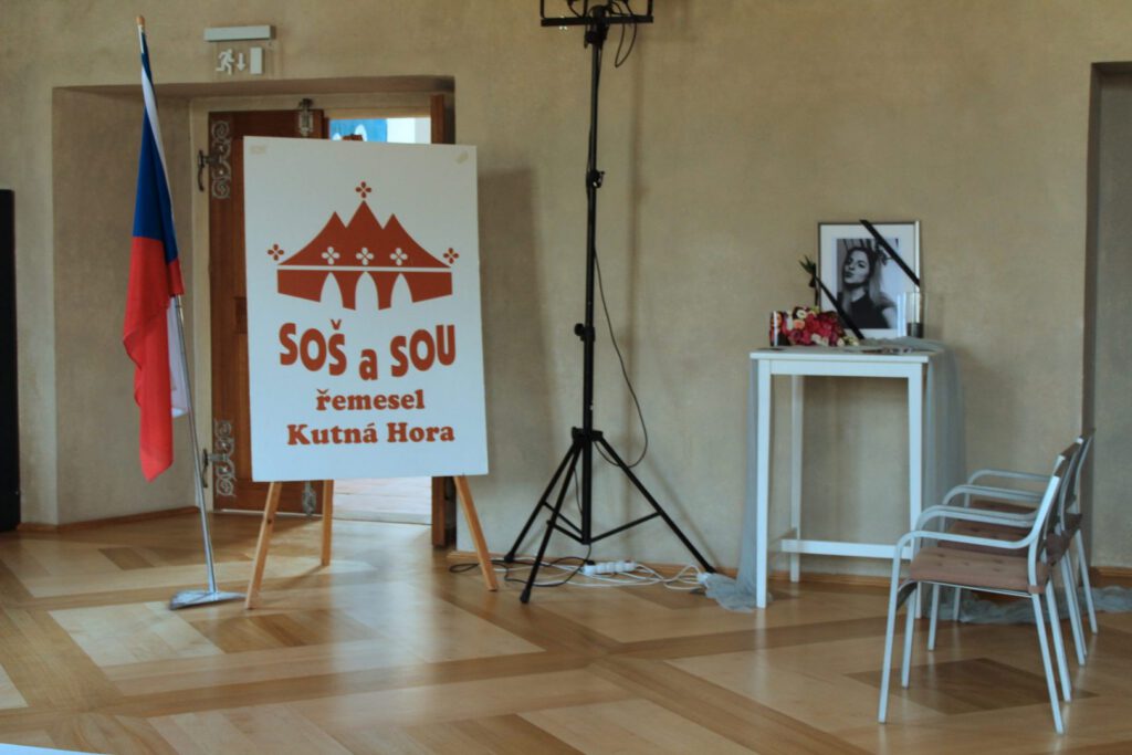 Mv 2021 A | SOS a SOU KH