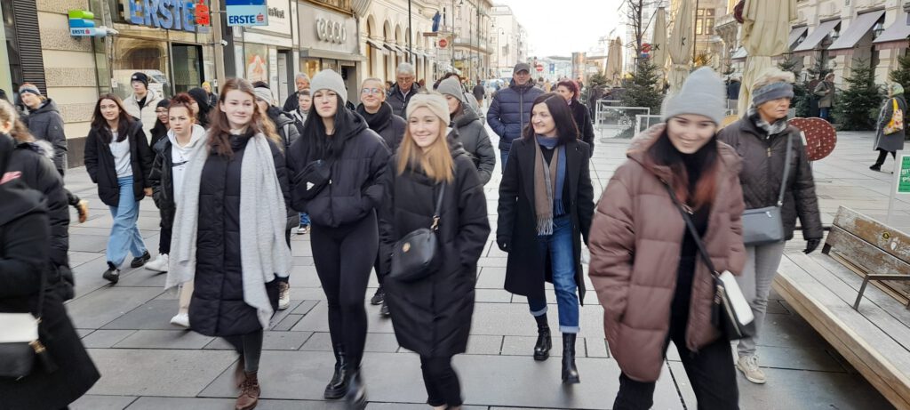 20221207 Vídeň 11 | SOS a SOU KH