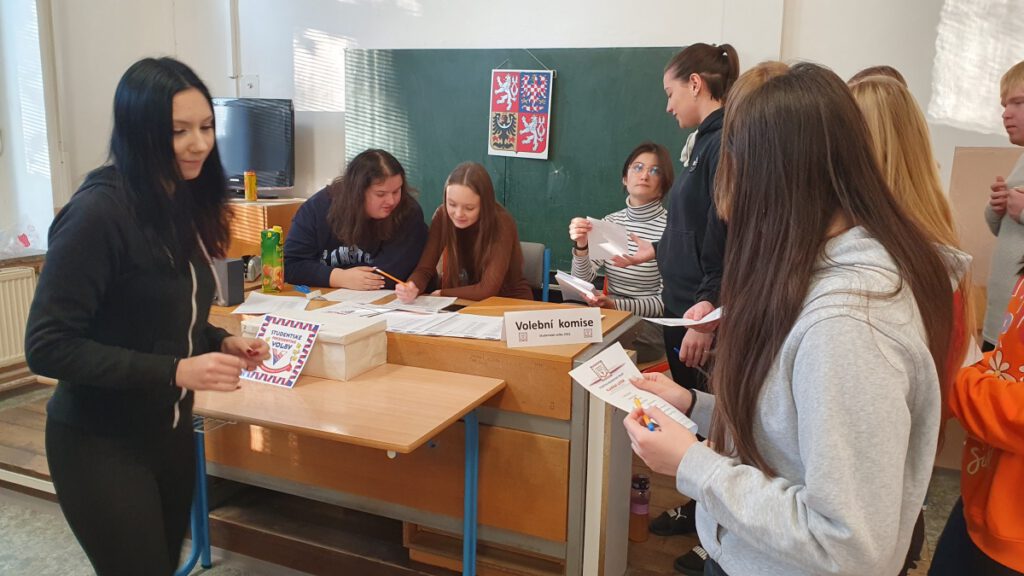 20221213 Studentské Volby 10 | SOS a SOU KH