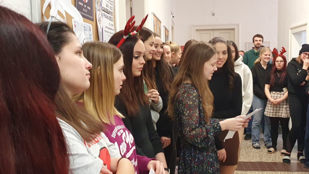 20221222 Zpívání Sady 8 | SOS a SOU KH