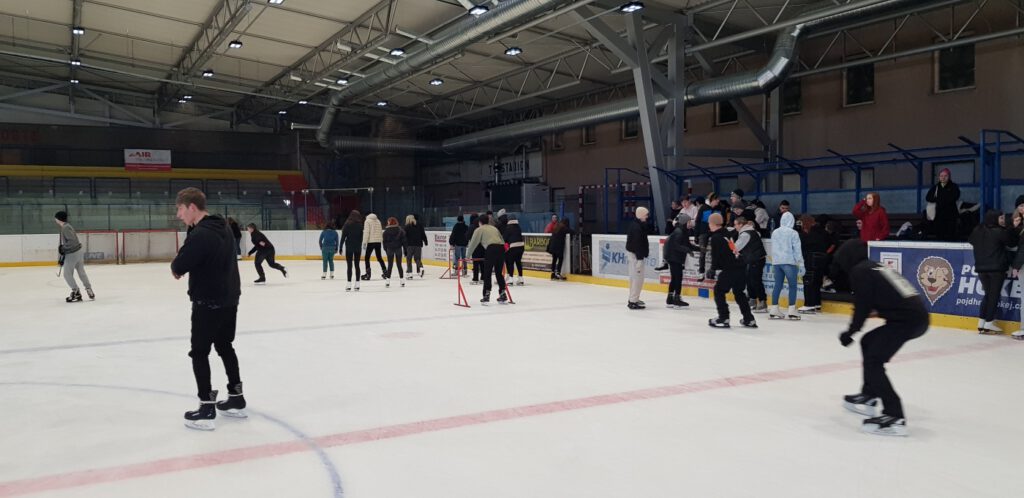 20230202 Zimní Sportovní Den 4 | SOS a SOU KH