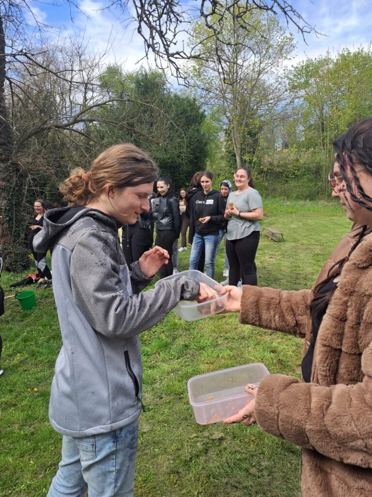 20230427 Pasování 13 | SOS a SOU KH