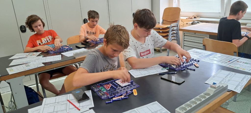 Elektrohrádky 2 | SOS a SOU KH