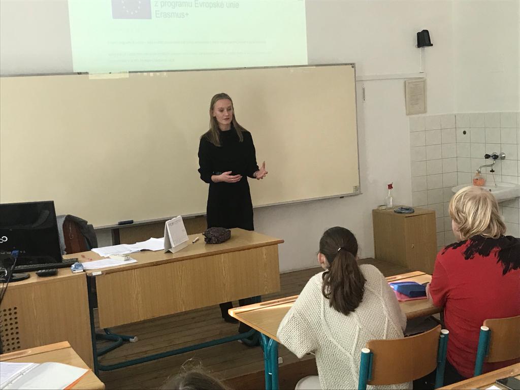 Erasmus F 4 | SOS a SOU KH