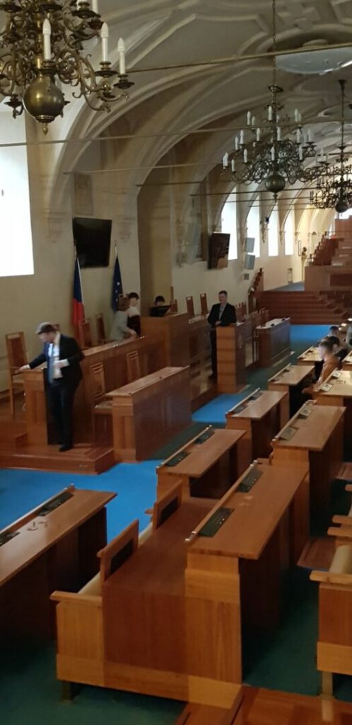 20231211 1p Praha 8 | SOS a SOU KH