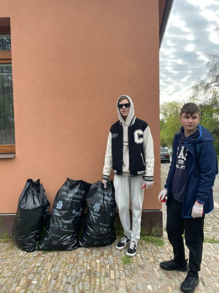 Uklidme Cesko 4 | SOS a SOU KH